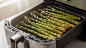 Spargel im Airfryer: Ernährungsberater der DGE erklärt den perfekten Garpunkt